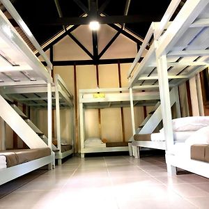 10-Bed Mixed Dormitory Room